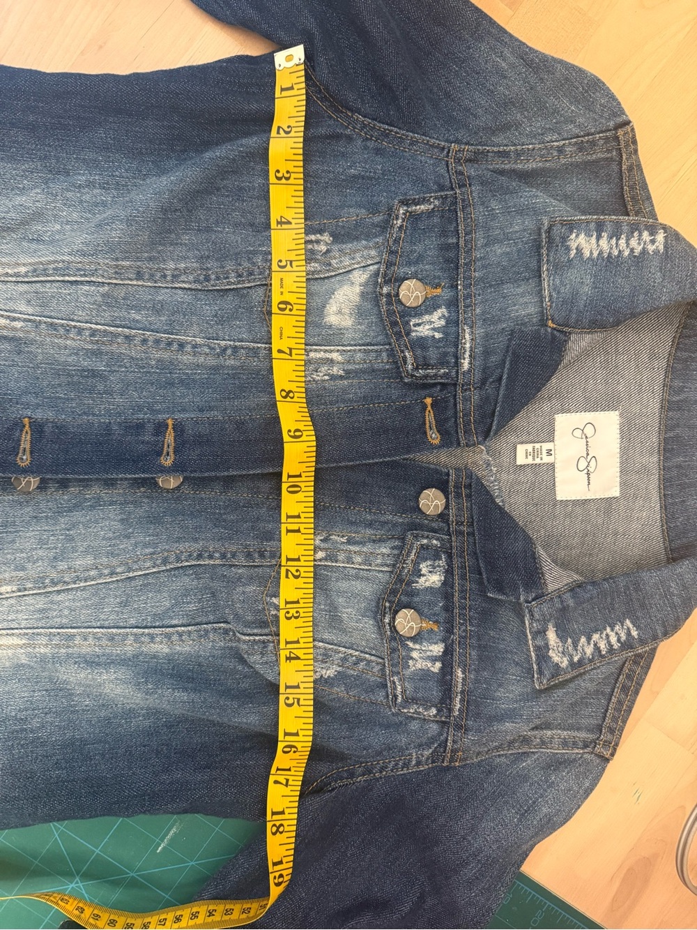 Jessica Simpson denim jacket. - Picture 6 of 8